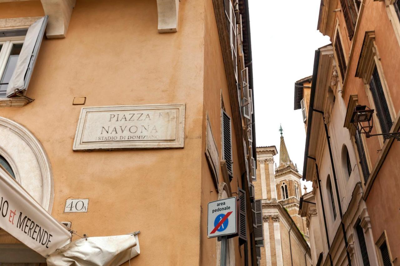 Navona Artist 7 * Rome